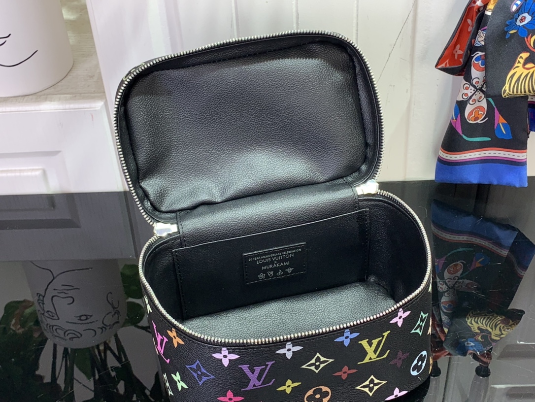 l**is V*t*n x takashi murakami nice mini black multicolored  20x14x13cm