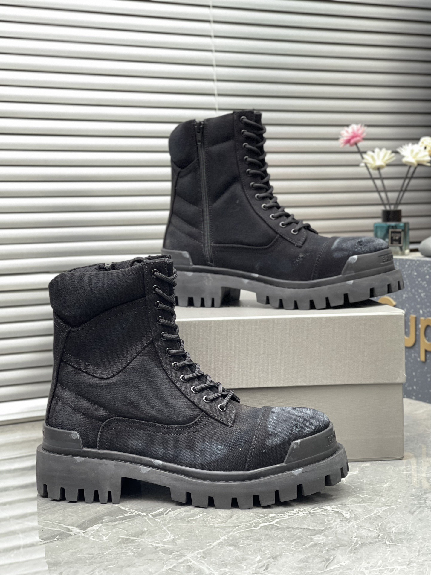 Ba*len*cia*ga boots 2024011302
