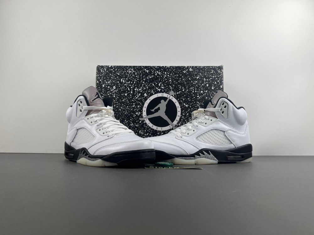 Air Jordan 5 Retro White Black  DD0587-110