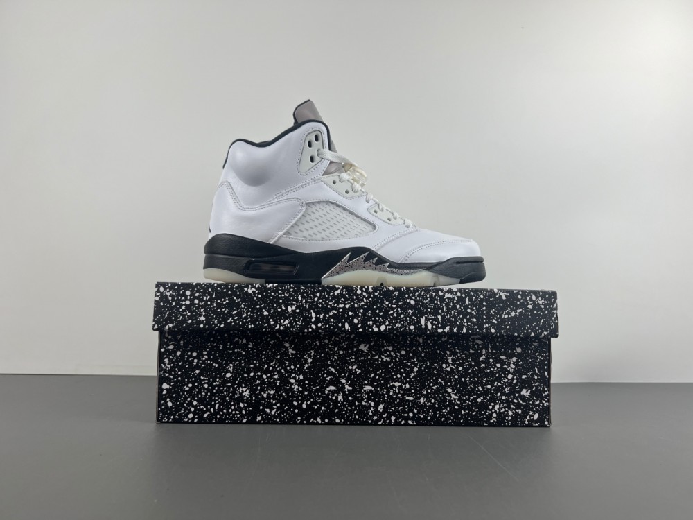 Air Jordan 5 Retro White Black  DD0587-110