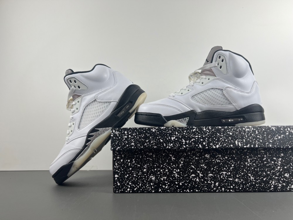 Air Jordan 5 Retro White Black  DD0587-110