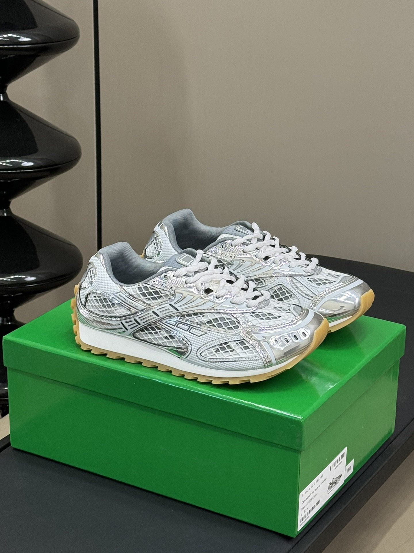 bo*te*ga Ve*ne*ta bv sneaker 2025012001