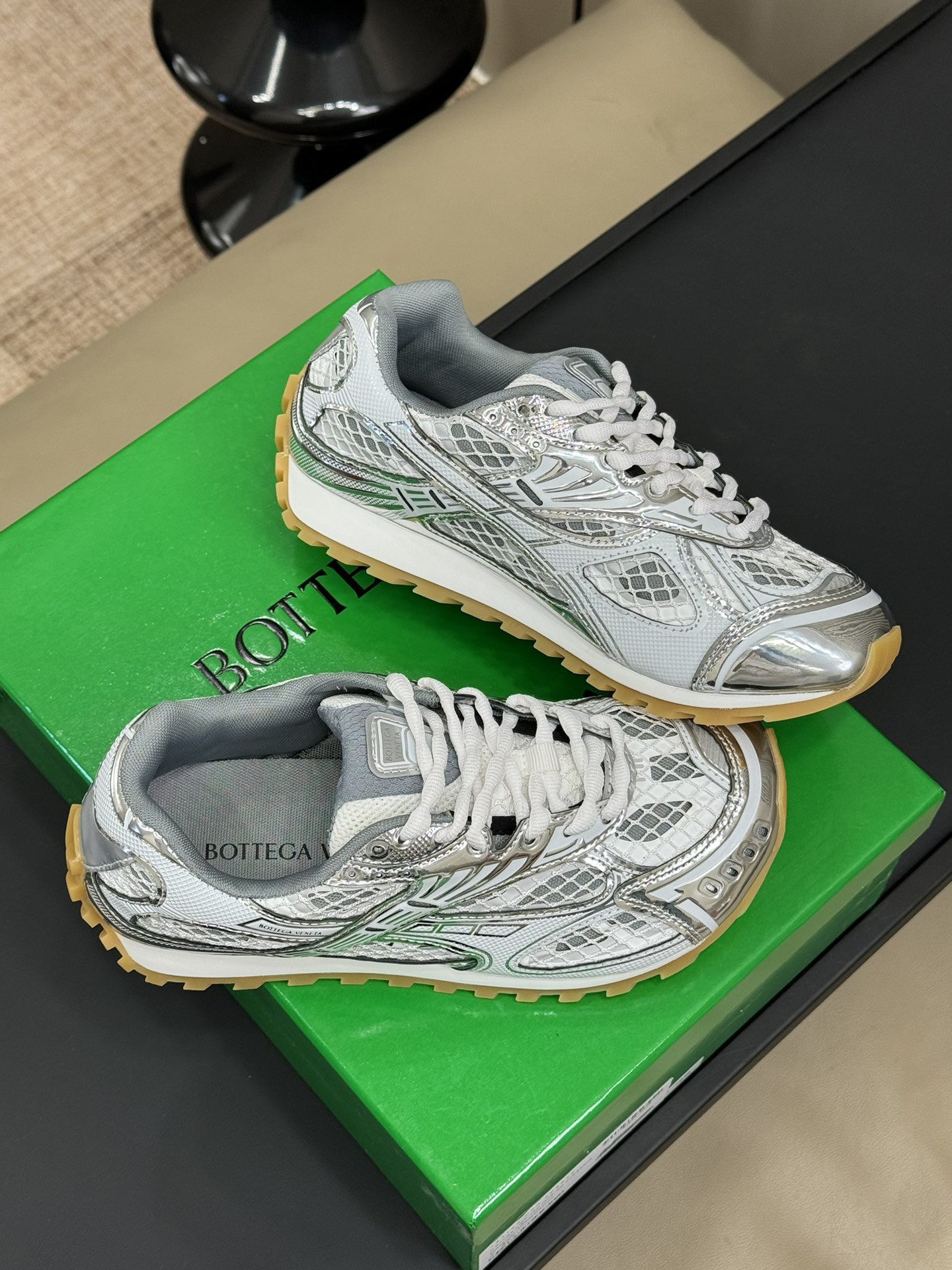 bo*te*ga Ve*ne*ta bv sneaker 2025012001