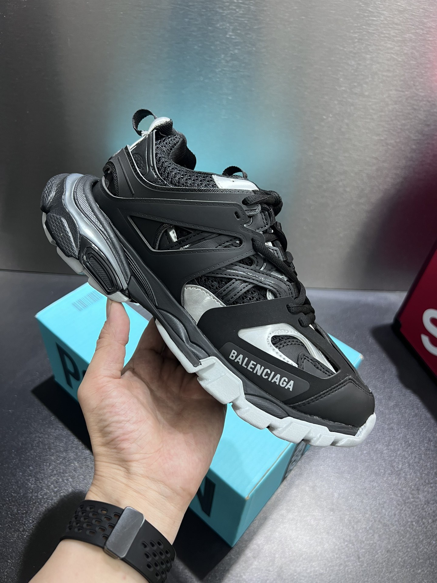 Ba*len*cia*ga track sneaker 2025012701