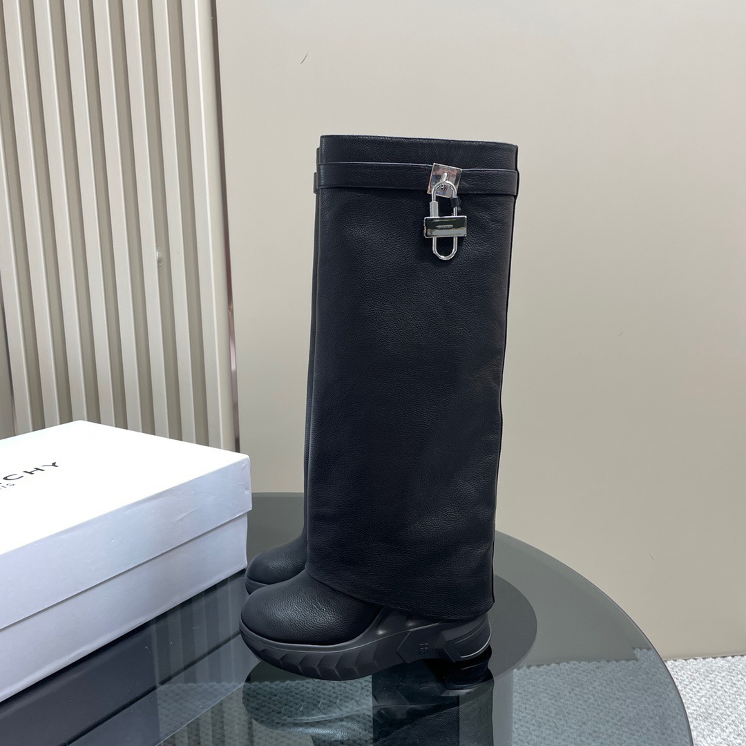 Givenchy  boots 2025012801