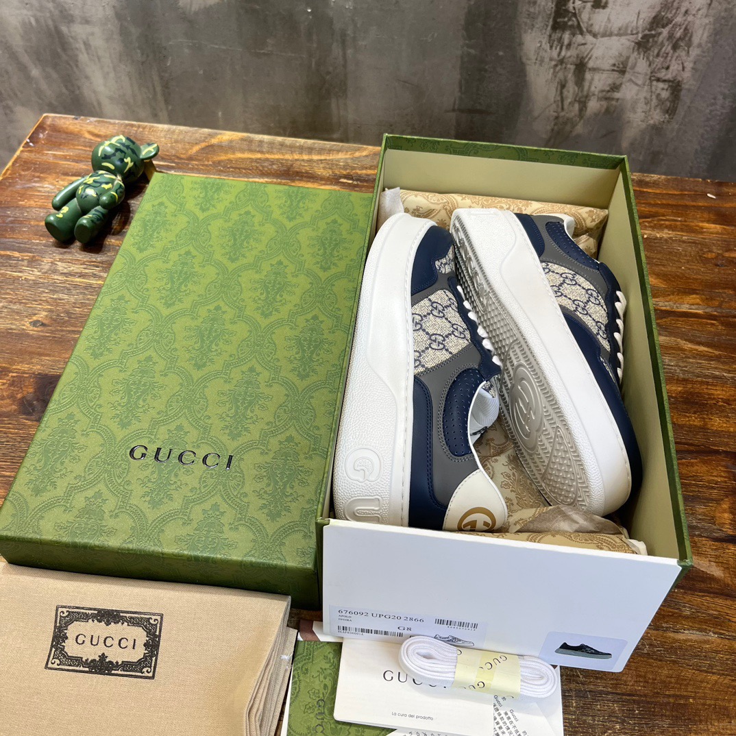 G*u*i sneaker 2025013101