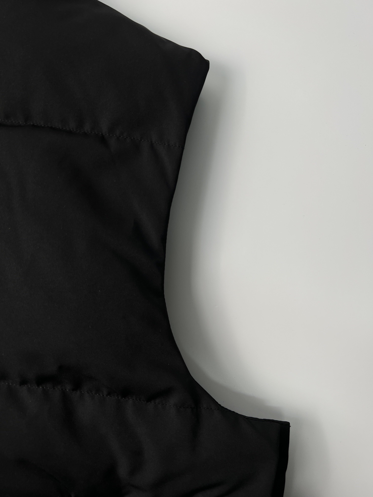 Givenchy vest 2025013101