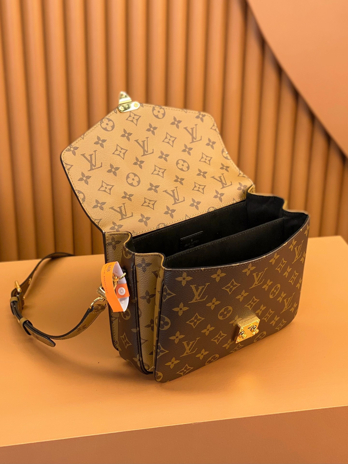 LV Pochette Métis Monogram Reverse 25*19*7CM 20250250701