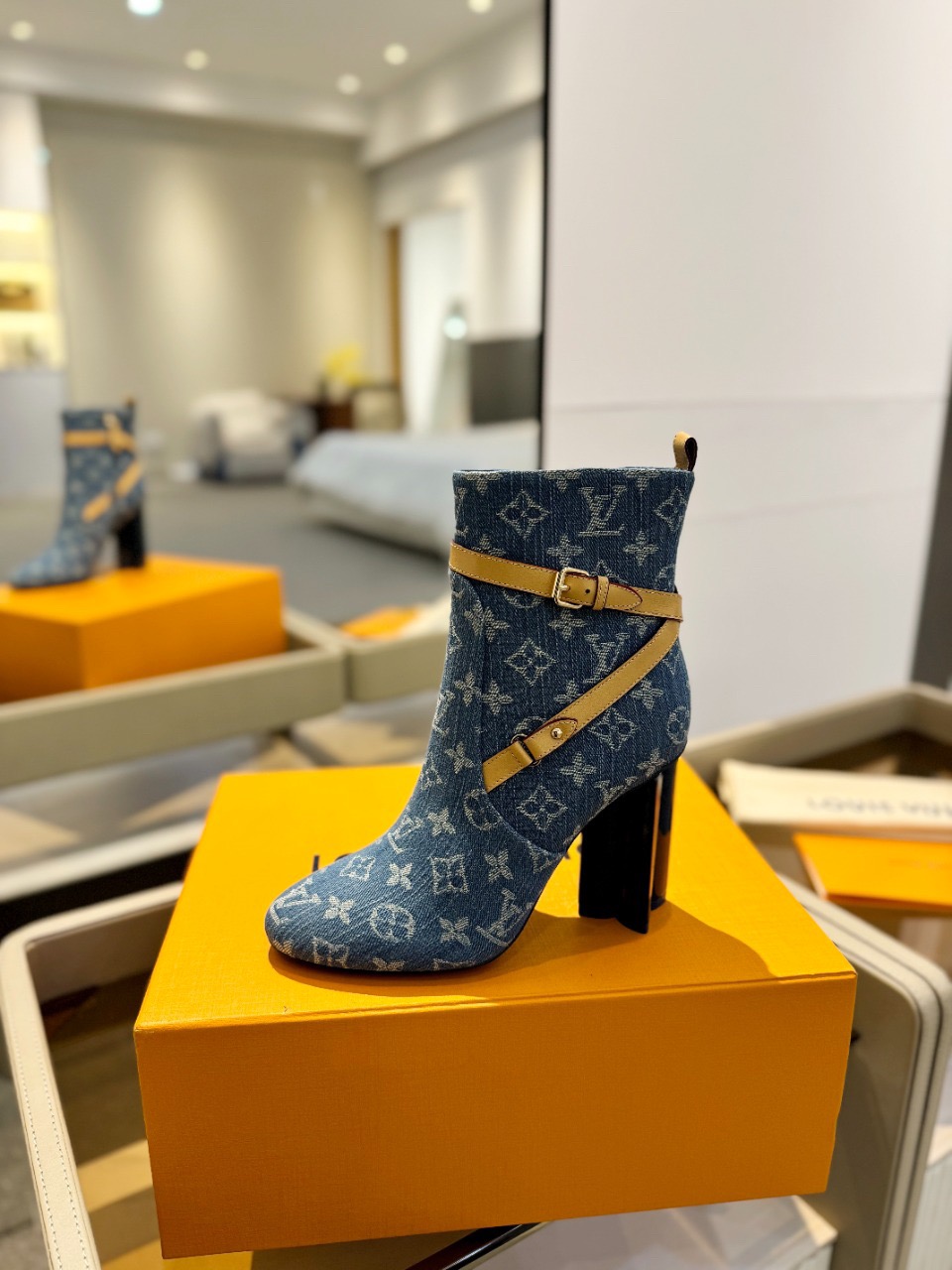 LV Boots 2025020701