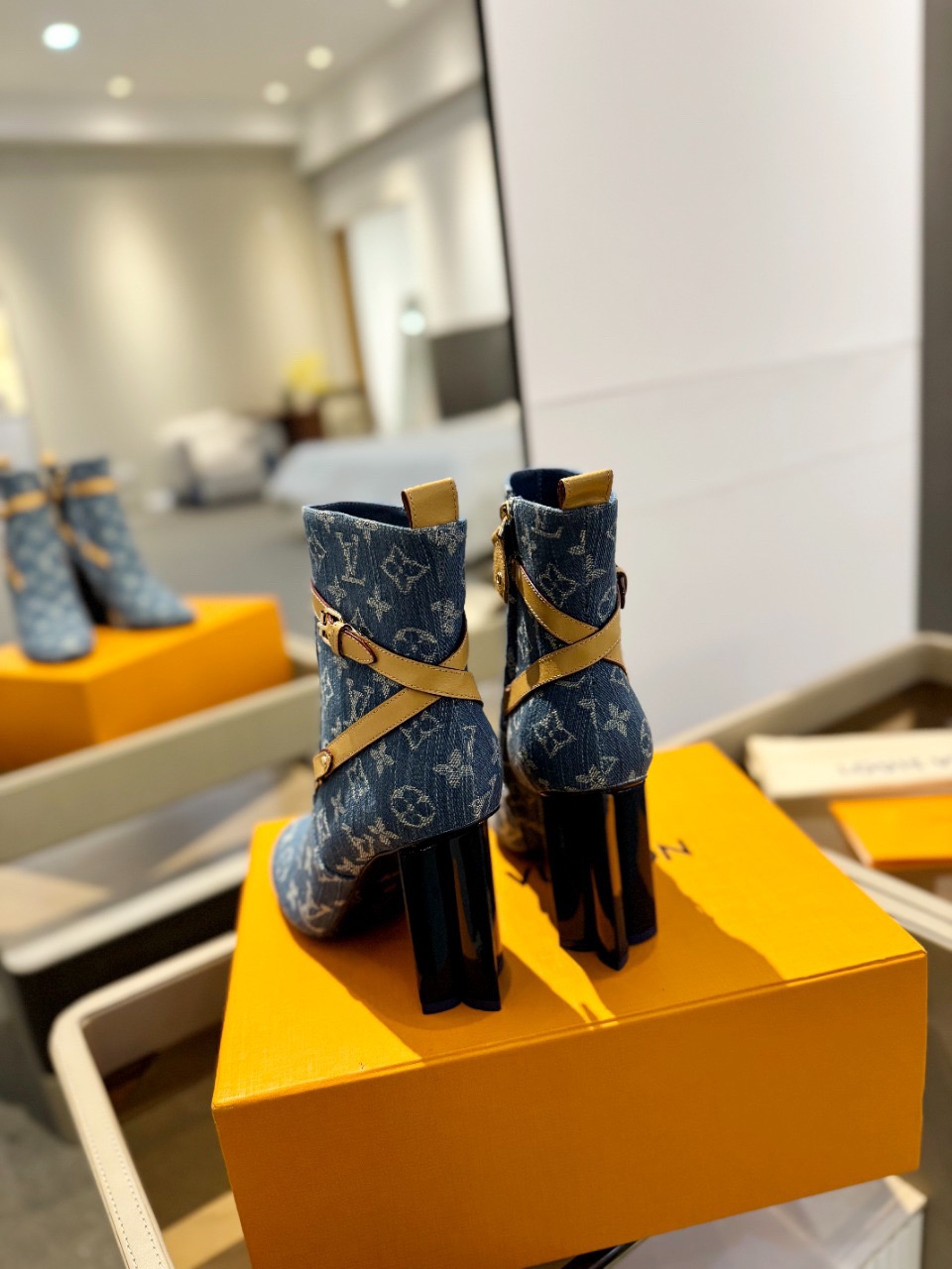 LV Boots 2025020701