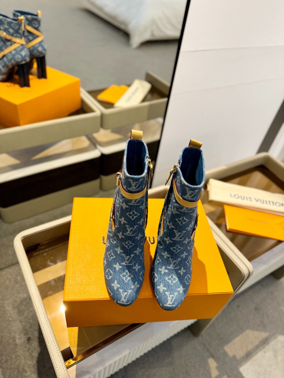 LV Boots 2025020701