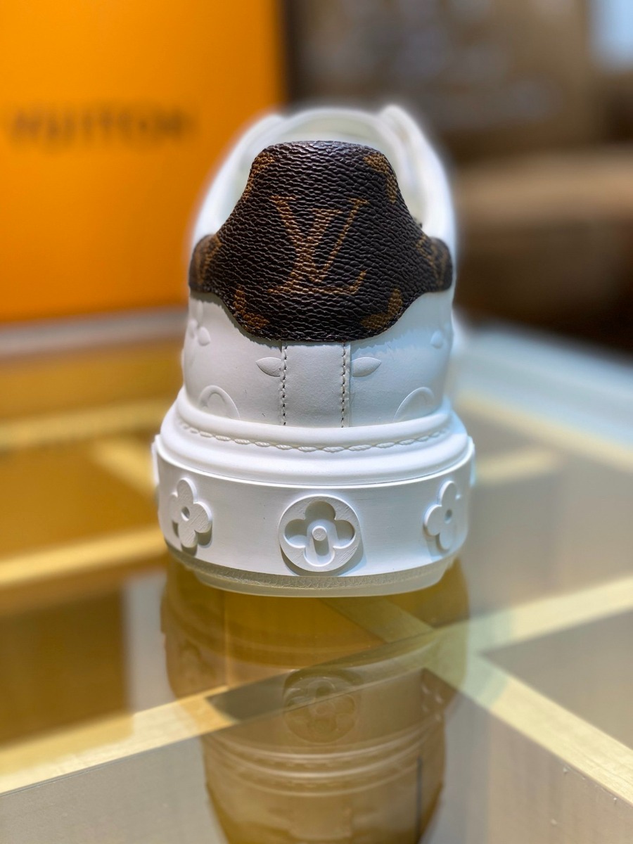 1V TIME OUT SNEAKER