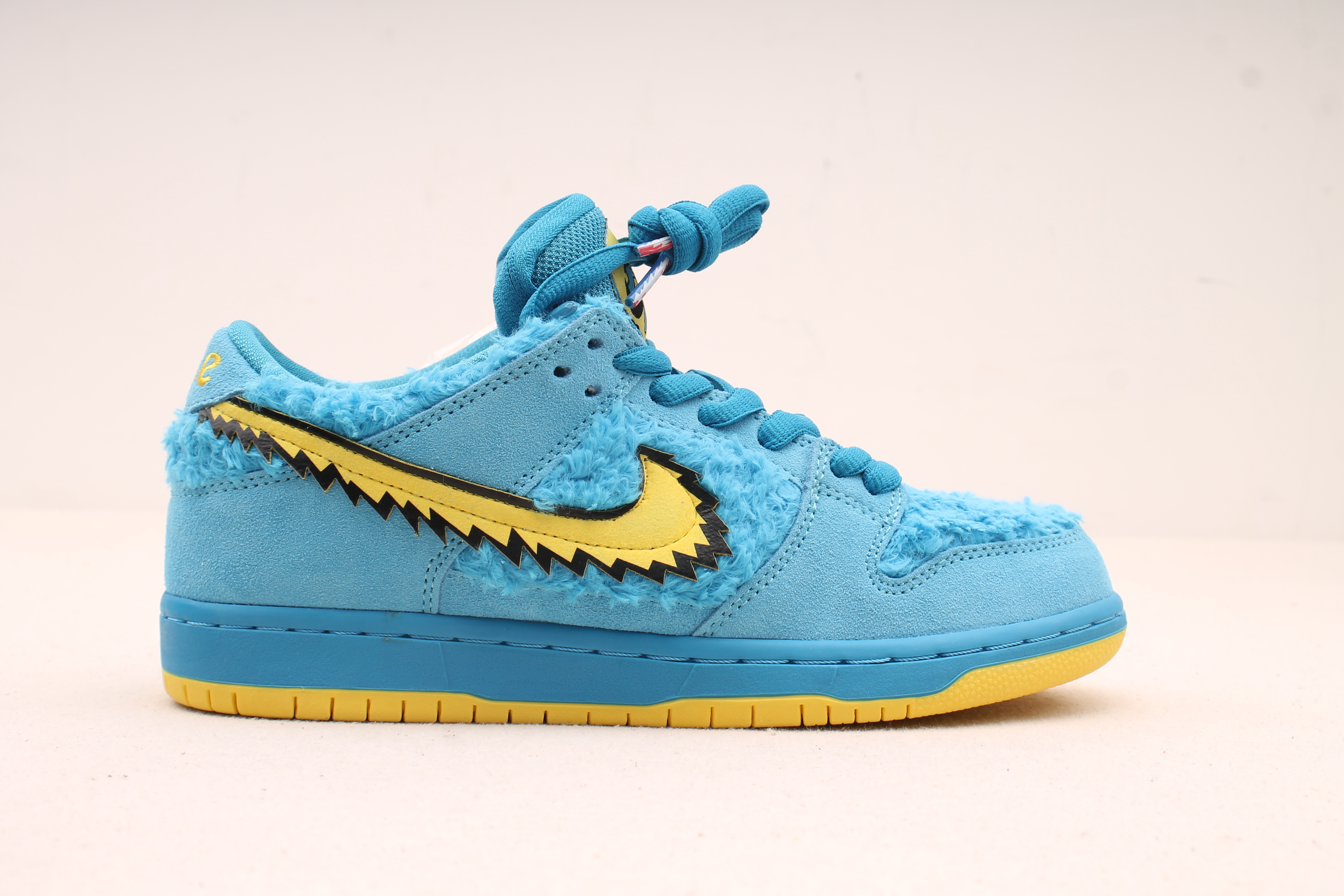 GRATEFUL DEAD X NIKE SB DUNK LOW CJ5378-400