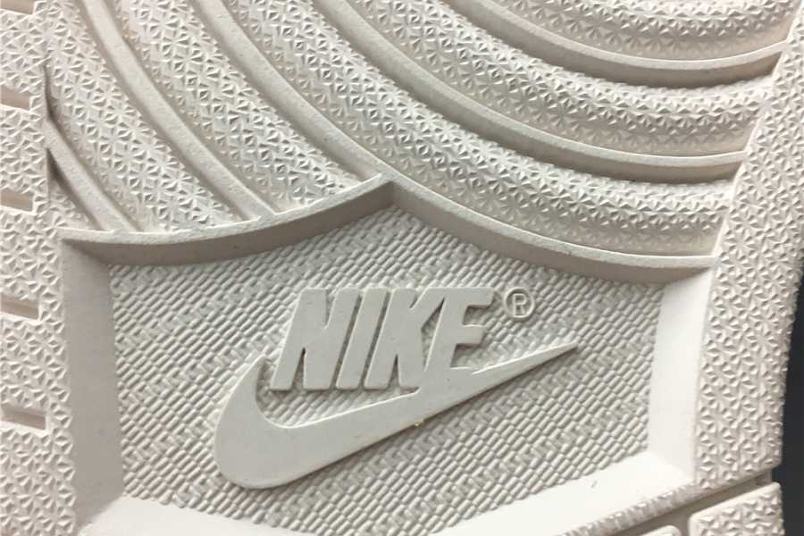 Air Jordan 1 Retro High snake skin AH7389-004