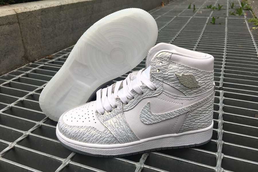 Air Jordan 1 Retro High GS Frost White 832596100
