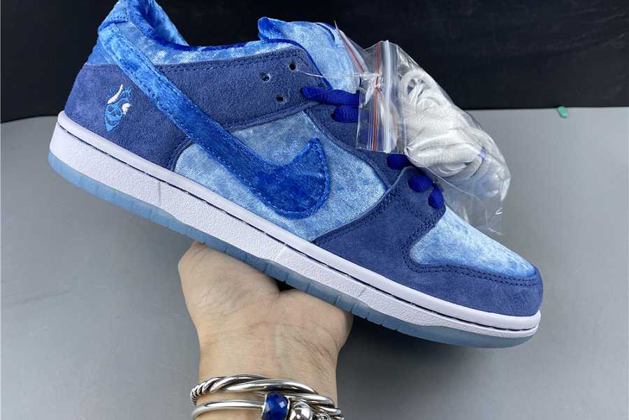 Strangelove x NK Sb Dunk Low CT2552400