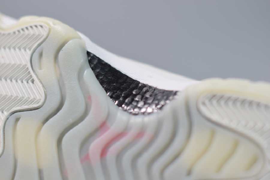 Jordan 11 Retro Platinum Tint 378037-016