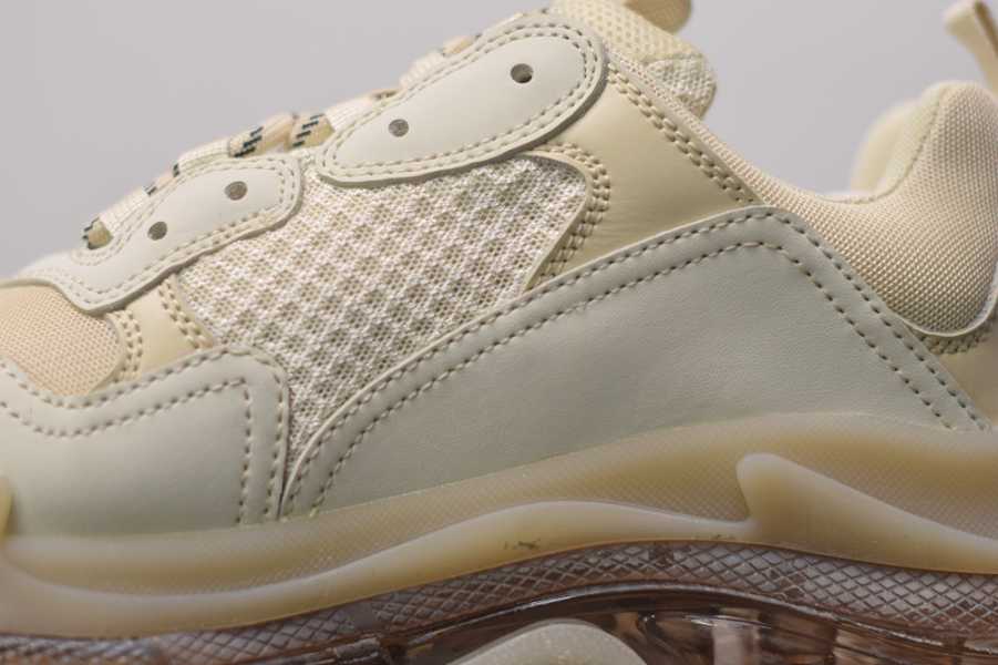 Ba1enc1aga Triple S White 2019 ECBL900253B