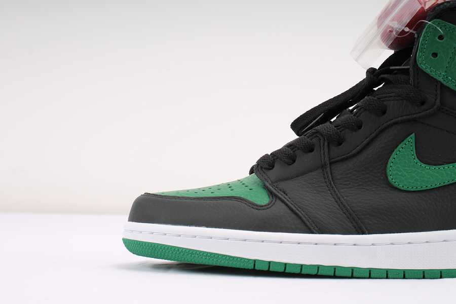 AIR JORDAN 1 RETRO HIGH OG 555088030