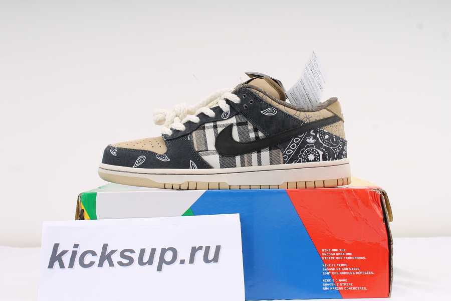 Nike SB Dunk Low Travis Scott with speical box CT5053-001