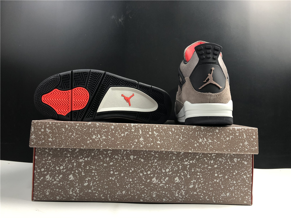 Jordan 4 Retro Taupe Haze DB0732-200