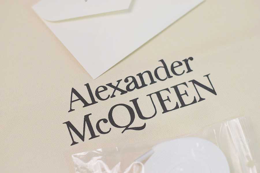 alexander M*Q*en