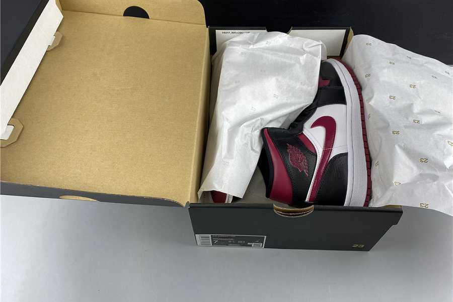 Air Jordan 1 MID AJ1  554724-066