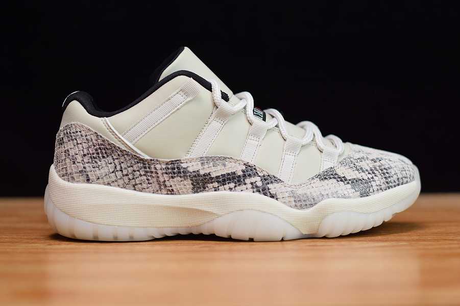 Air Jordan 11 Low SE Navy Snakeskin CD6846-002