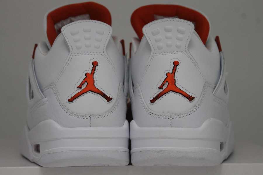 Jordan 4 Retro Metallic Orange CT8527-118