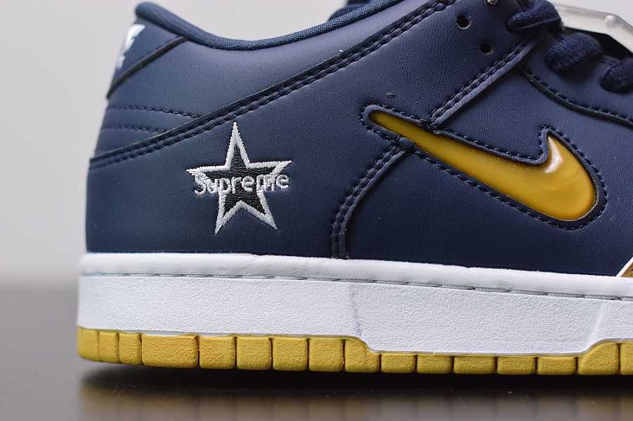 S*p*e x nike sb dunk low silver black ck3480-700