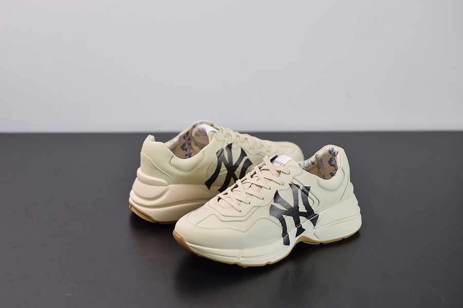 Gvcc1 Rhyton Vintage Trainer Sneaker 576963 DRW009522