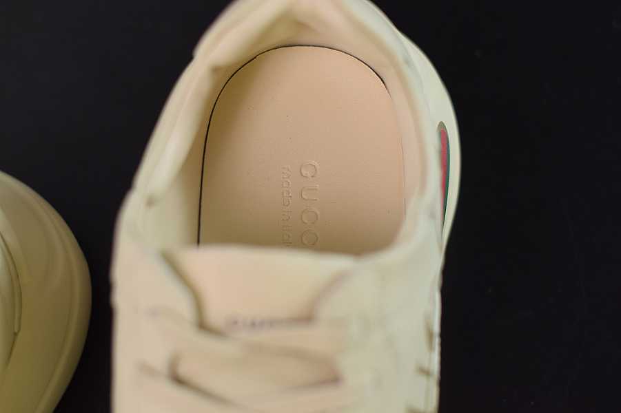 Gvcc1 Rhyton Vintage Trainer Sneaker 576963 DRW009522