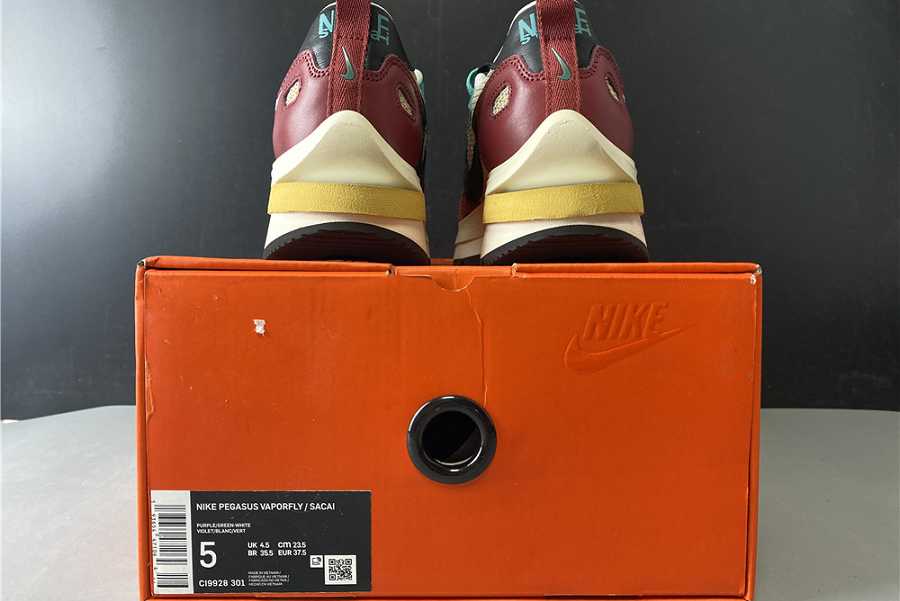 Sacai x Nike Pegasus VaporFly SP CI9928 301