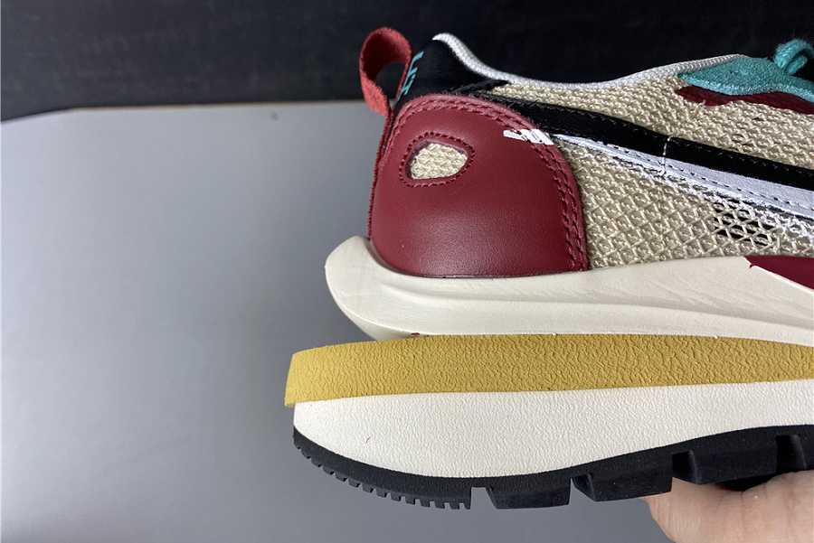 Sacai x Nike Pegasus VaporFly SP CI9928 301