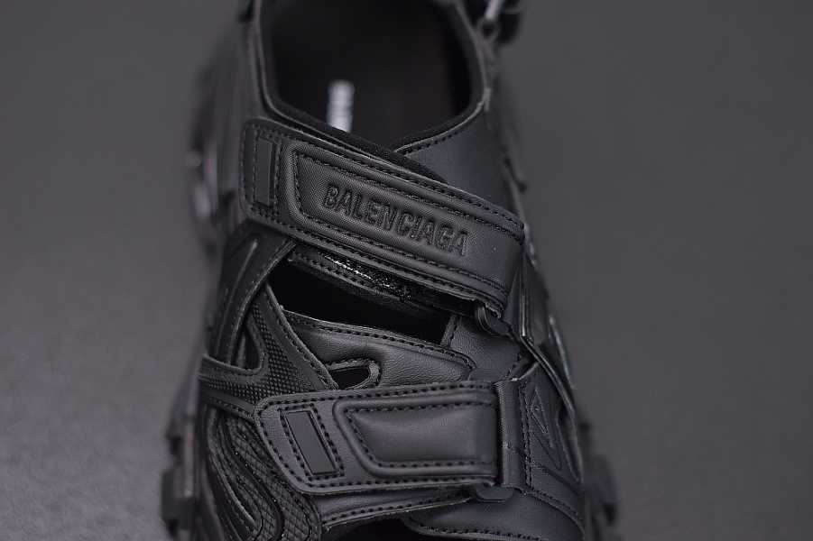 Balenc1a9a Track touch-strap sandals 617543w2cc11000