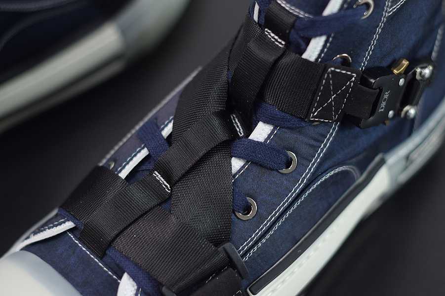 D10r  Oblique Sneakers T00480h069