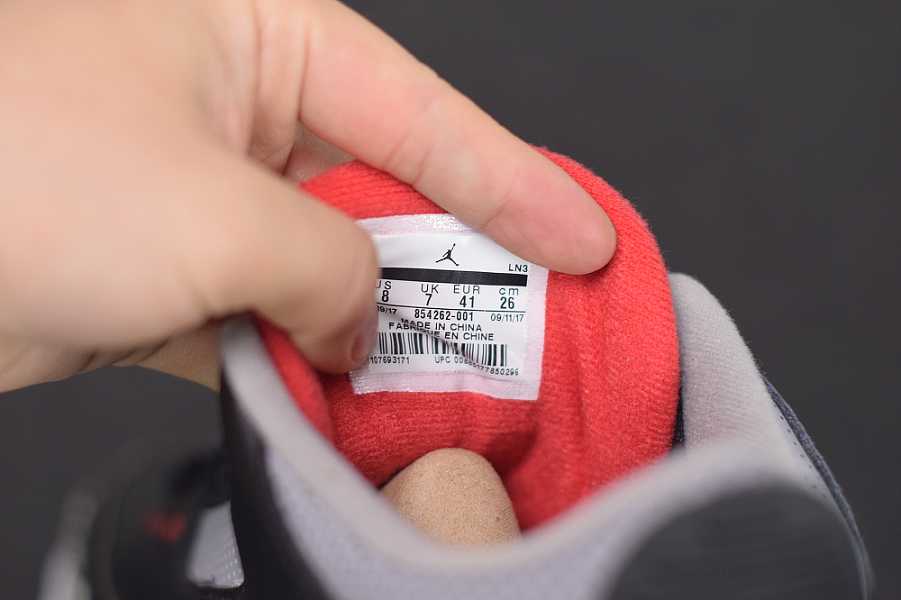 Air Jordan 3 Retro OG Black Cement 854262-001