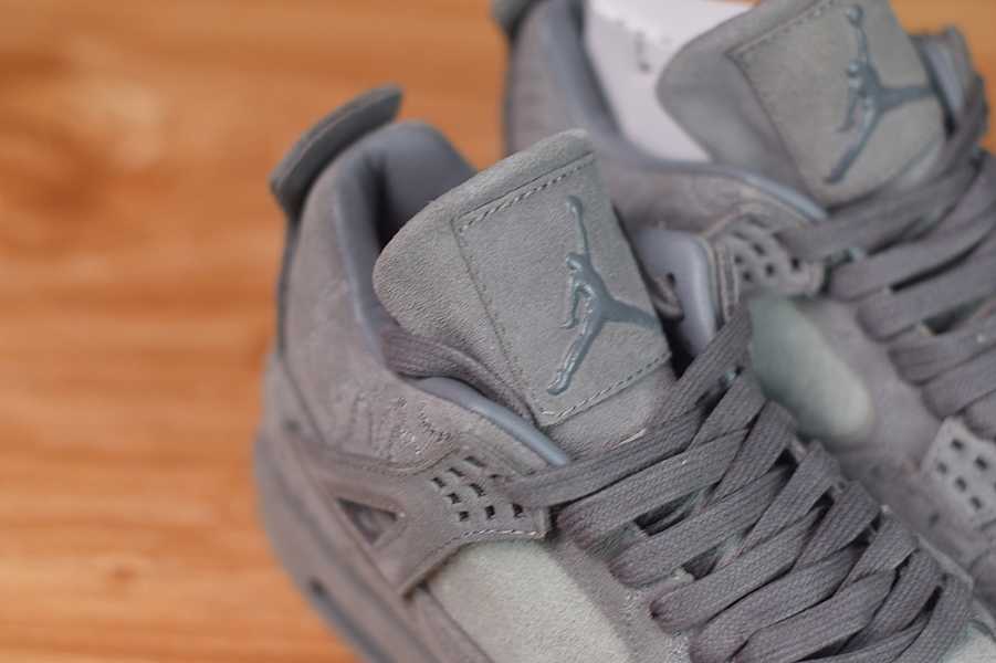 Jordan 4 Retro Kaws 930155-003