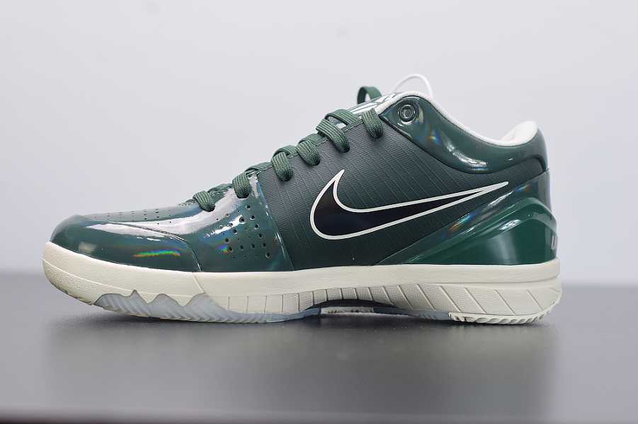 Undefeated x Nike Zoom KOBE 4 ZK4 CQ3869-301