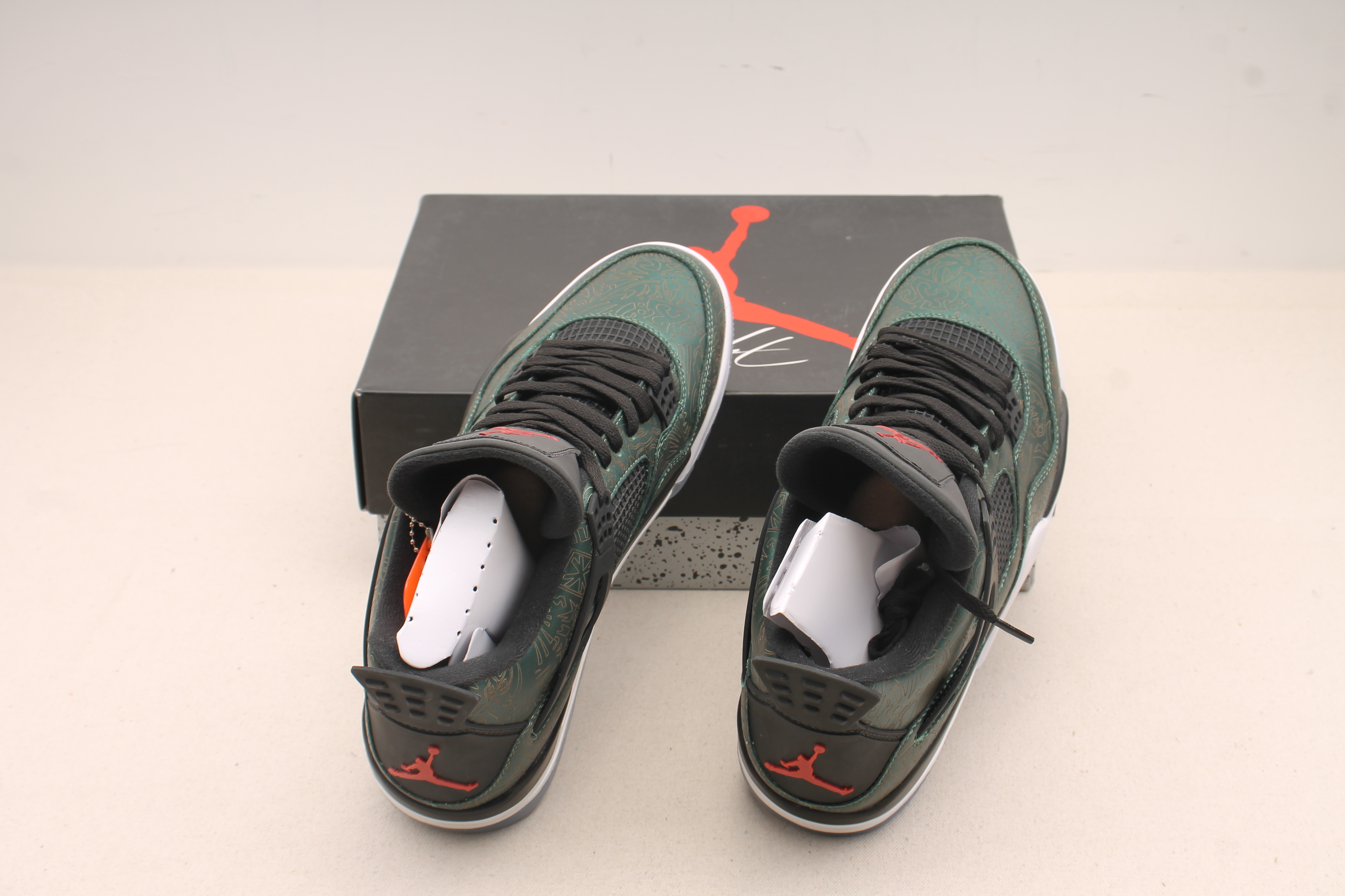 Air Jordan 12 University Gold 130690-070
