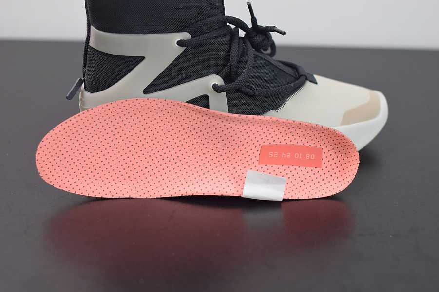Air Fear of God 1 String The Question AR4237-902