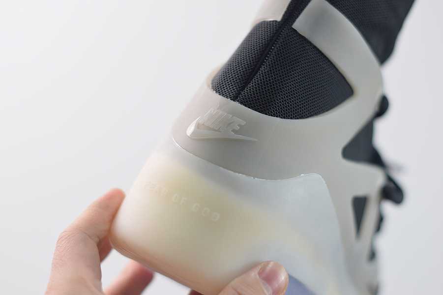 Air Fear of God 1 String The Question AR4237-902