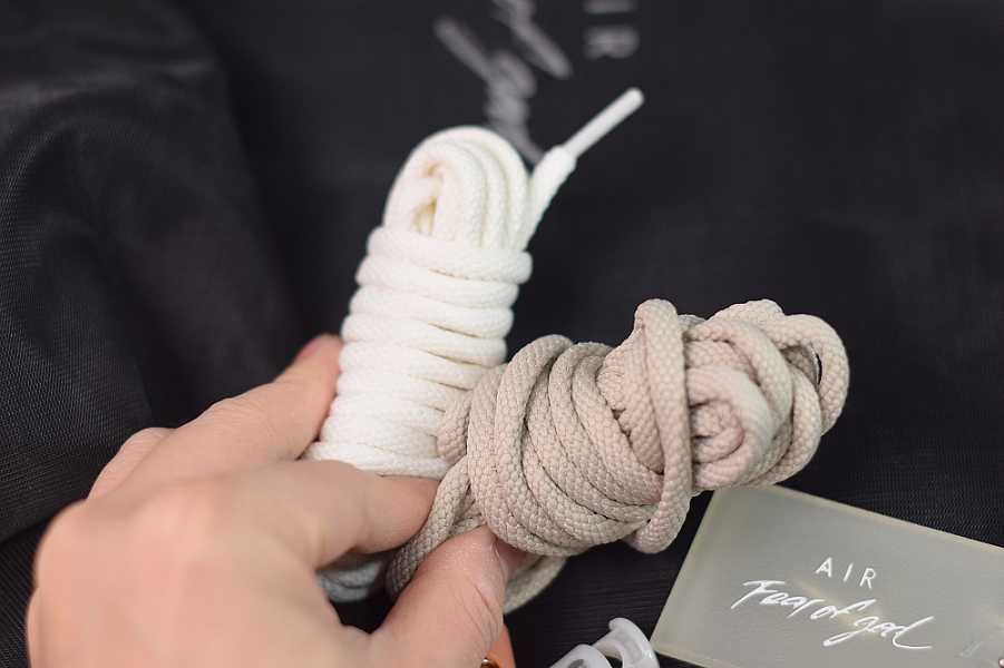 Air Fear of God 1 String The Question AR4237-902