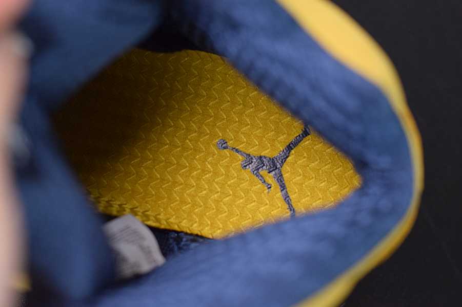 Air Jordan 5 Retro Michigan CQ9541704