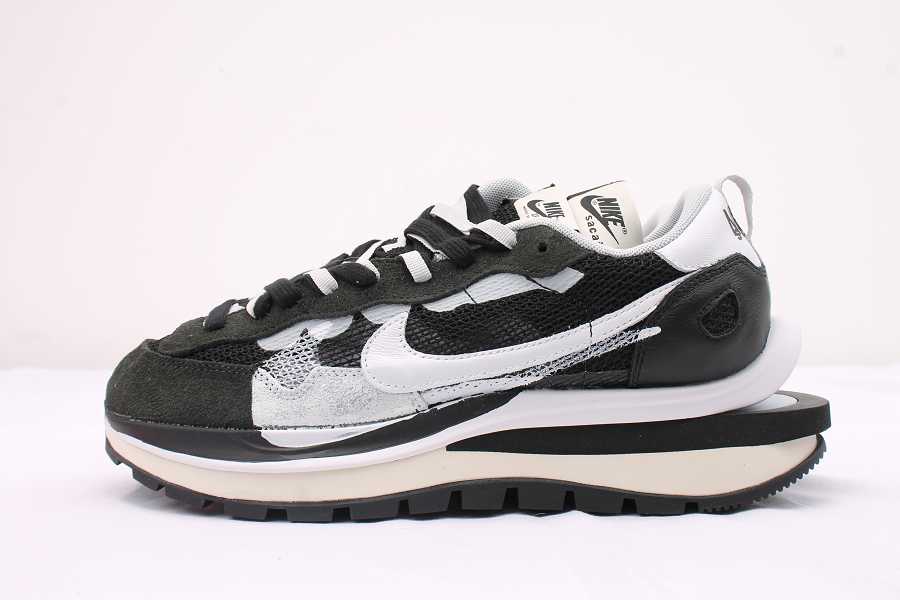Nike Vaporwaffle sacai Black White  CV1363-001