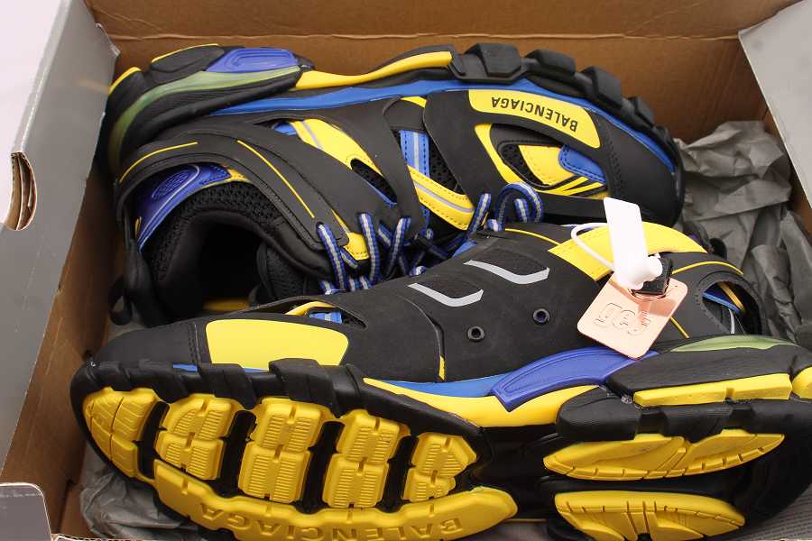 Ba1enc1aga Track Low Top Unisex Black  Yellow  Blue Lifestyle Trainer - ECBA8168583