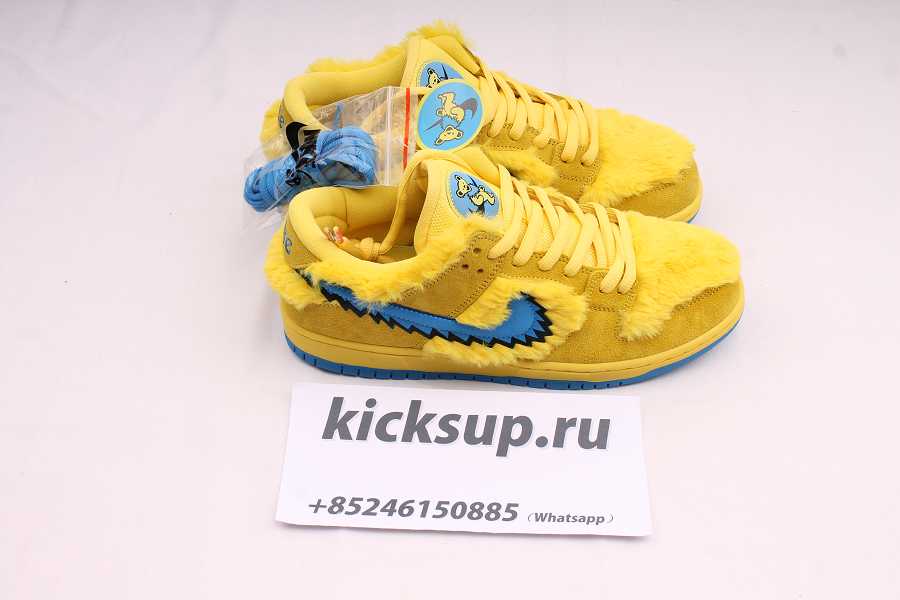 Dead x Nike SB Dunk Low Yellow Bear CJ5378-300