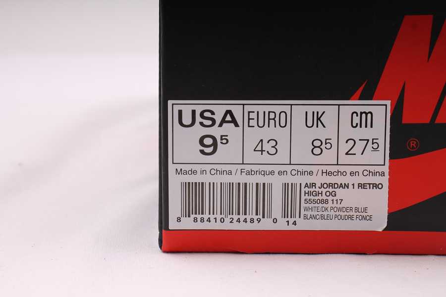 Air Jordan 1 Retro High OG UNC  555088-117