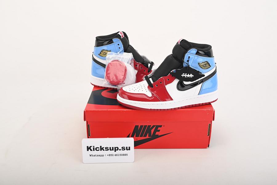 Nike air Jordan 1 Retro High Fearless UNC Chicago CK5666-100