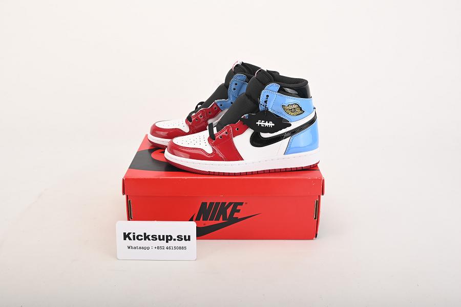 Nike air Jordan 1 Retro High Fearless UNC Chicago CK5666-100